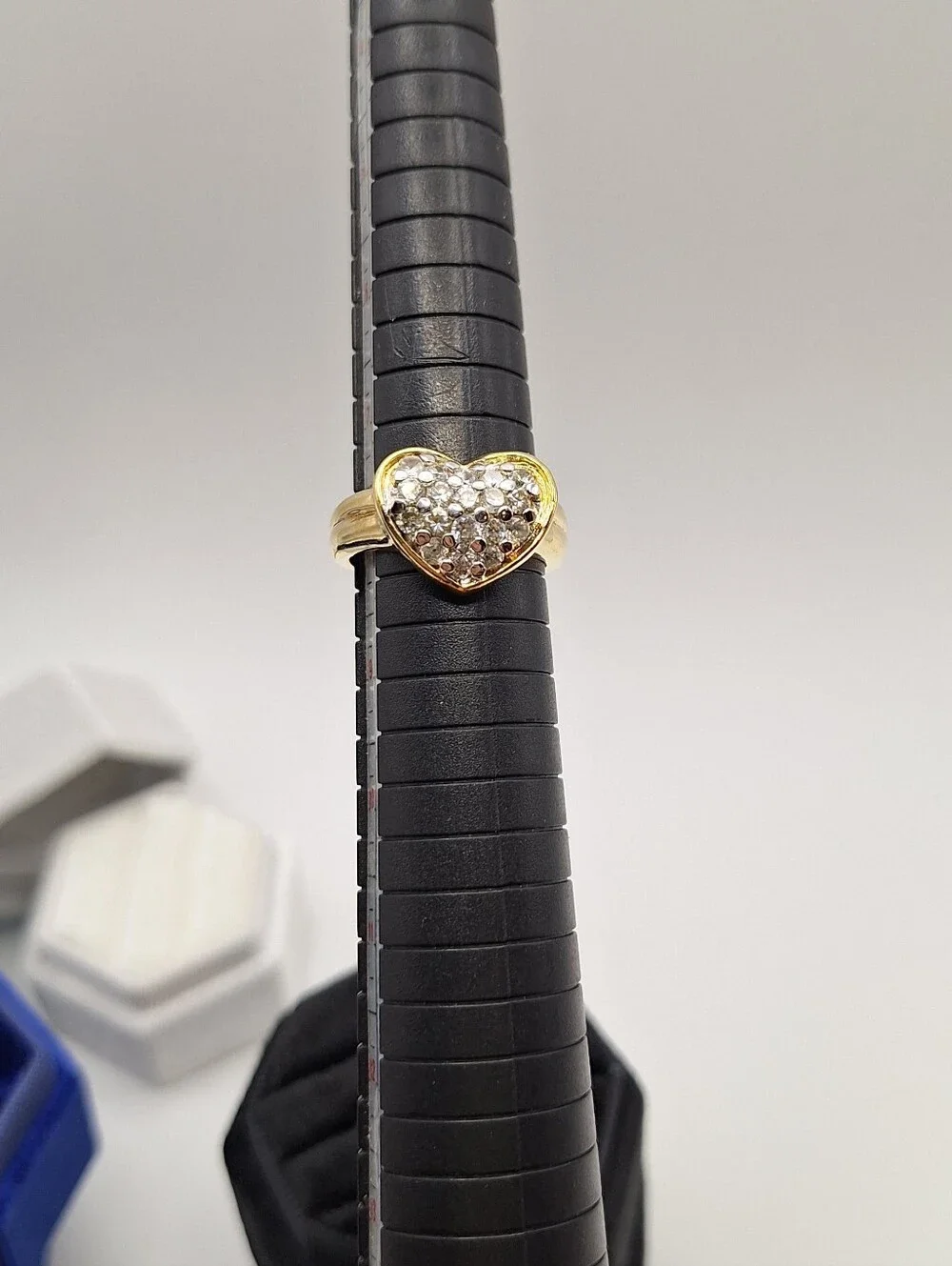 Made w/ Swarovski Crystals Pavé Heart Gold Tone Ring Size 8 New